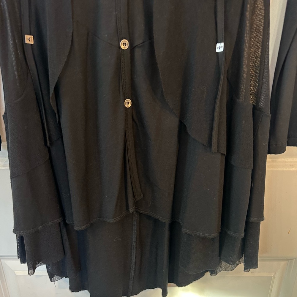 Dolcezza Asymmetrical Sheer Side Panels Button Up Lagenlook Black Tunic Top, S - Picture 4 of 7